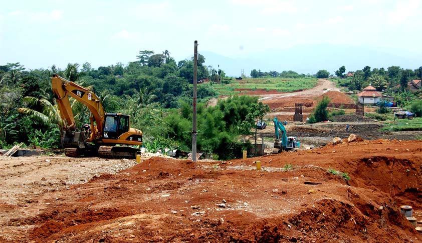 The New Land Acquisition Law: A Critical Review