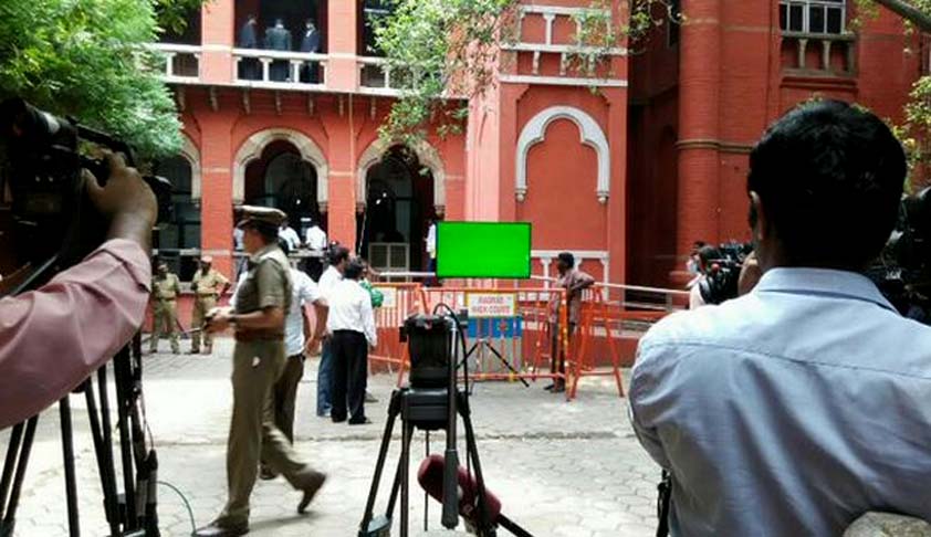 Weeding Out Fake Lawyers: Madras HC Issues Circular; No Court/ Tribunal To Accept Vakalat Without Advocate’s Complete Details [Read Circular]