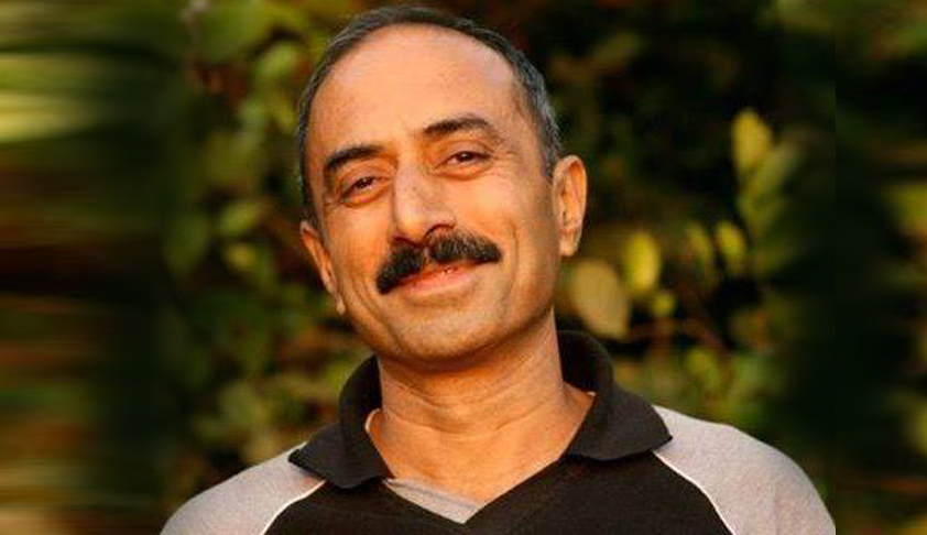 SC begins hearing sacked IPS officer Sanjiv Bhatt’s plea for probing role of BJP, RSS leaders in post-Godhra riots SC begins hearing sacked IPS officer Sanjiv Bhatt’s plea for probing role of BJP, RSS leaders in post-Godhra riots
