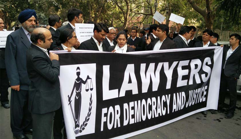 Lawyers protest against violence in Patiala House Courts