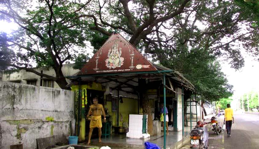 SC pulls up states for not removing illegal roadside religious structures SC pulls up states for not removing illegal roadside religious structures