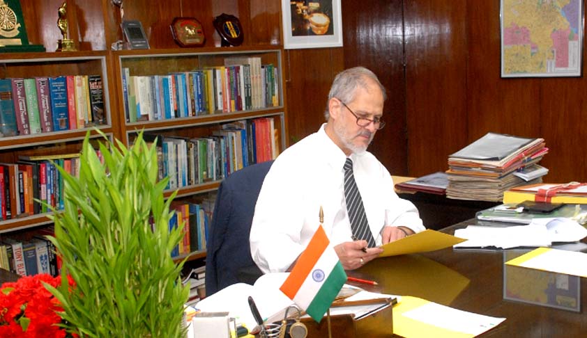 Reports of the Lt. Governor of Delhi to the Centre can be made available under RTI Act: CIC [Read Order]
