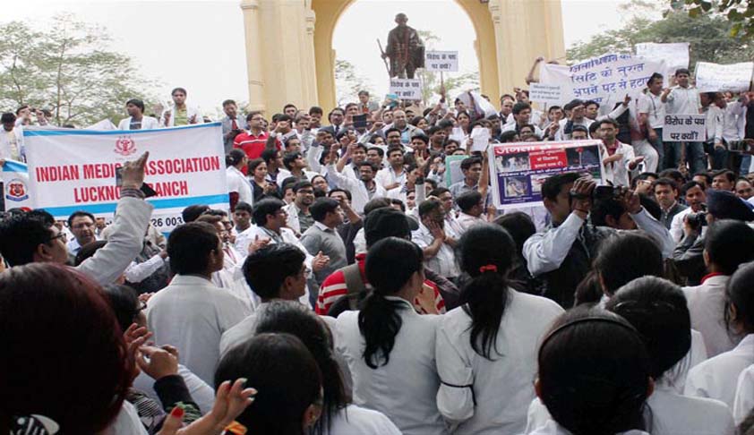 Doctors have no right to go on strikes; refusing to attend patients is a serious misconduct: Allahabad HC [Read Judgment]