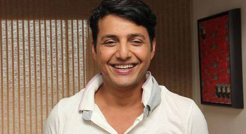Mumbai Lawyer Afroz Shah Wins UN’s Champion Of The Earth Award For Versova Beach Clean-up