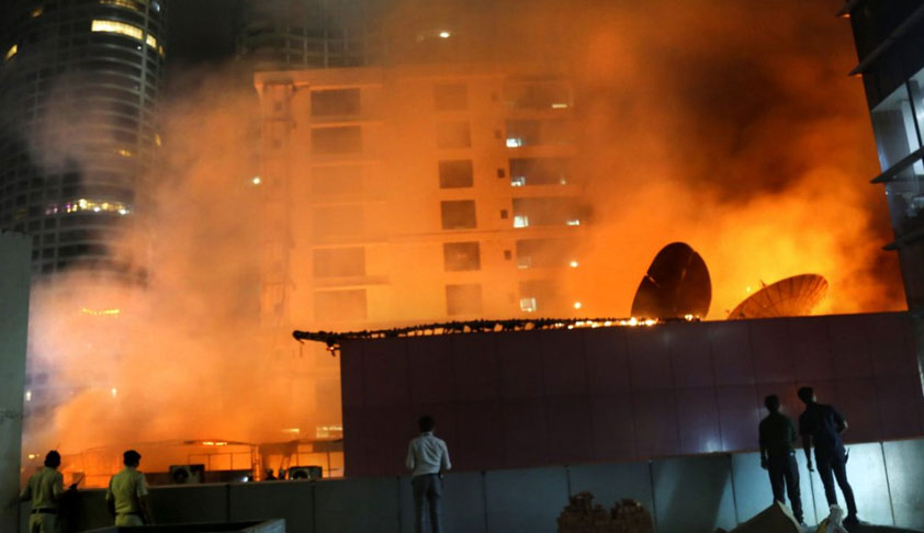 Kamala Mills Fire: Petition In Bombay HC Seeks CBI Probe, Arrest Of Owners Of Building Where Fire Broke Out Under S.304 IPC [Read Petition]
