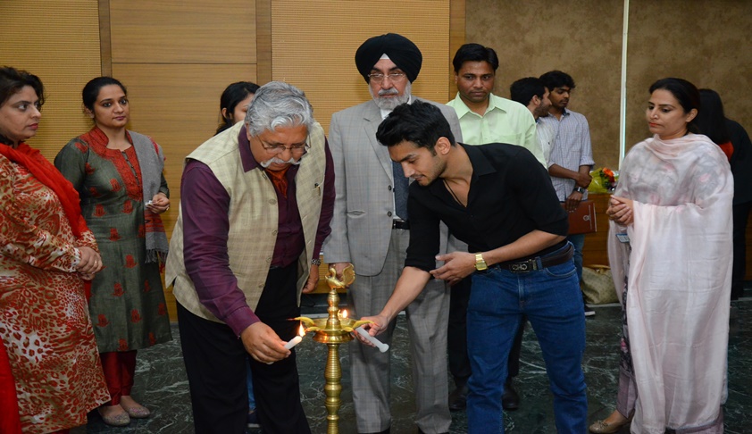 Boxer Shiva Thapa Inaugurates RGNUL’s Sports Fest Zelus’ 18 Boxer Shiva Thapa Inaugurates RGNUL’s Sports Fest Zelus’ 18
