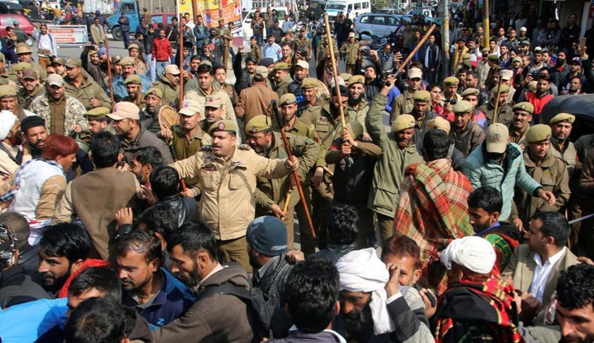 “Rule Of Law Stands On Highest Pedestal” Says SC Seeking Affidavits From Bar Bodies On Kathua Protests “Rule Of Law Stands On Highest Pedestal” Says SC Seeking Affidavits From Bar Bodies On Kathua Protests