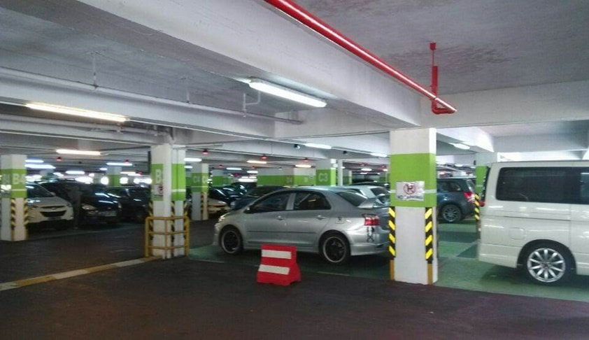 Guj HC Notice To State, MC On Collection Of “Illegal” Parking Fee In Malls, Commercial Establishments In Surat [Read Order]
