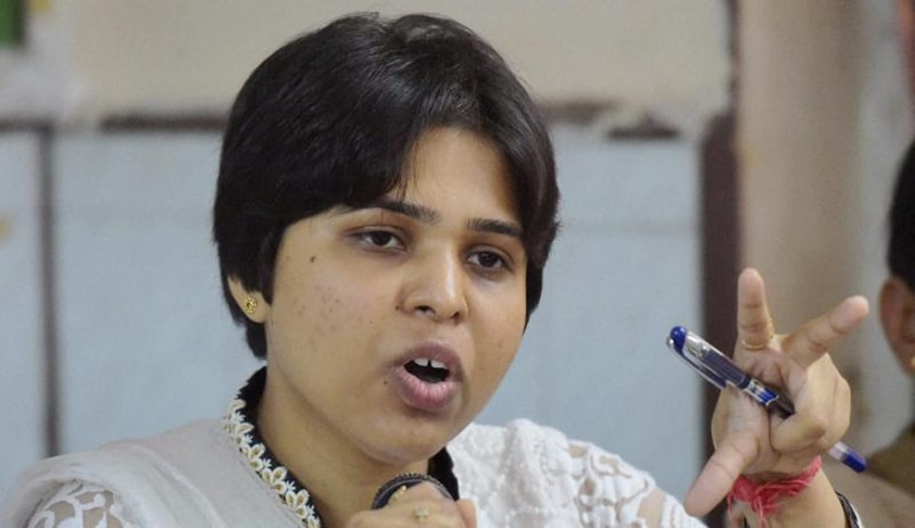 Supreme Court Stays Arrest Of Activist Trupti Desai In A Case Filed Under SC/ST (Prevention of Atrocities) Act [Read Order]