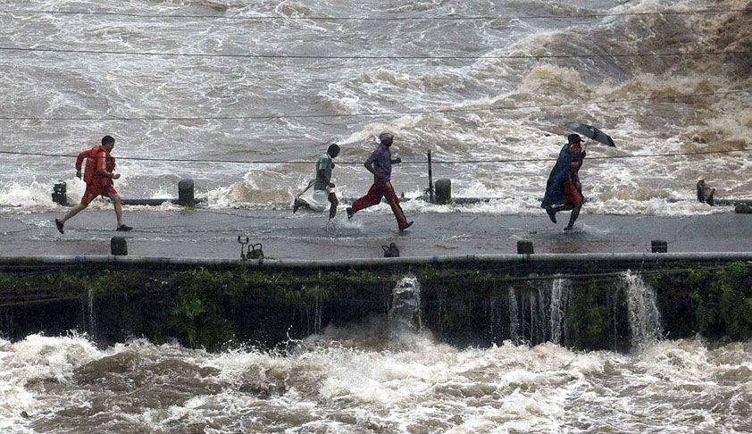 Punjab & Haryana HC Orders Litigants To Pay Costs To Kerala Flood Relief Fund; Lakhs To Pour In Punjab & Haryana HC Orders Litigants To Pay Costs To Kerala Flood Relief Fund; Lakhs To Pour In