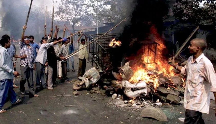Best Bakery Case: SC Directs Gujarat Govt. To Pay Rs. 3Lakh Compensation To An Injured Victim, Sets Aside Compensation To Hostile Witness [Read Order]