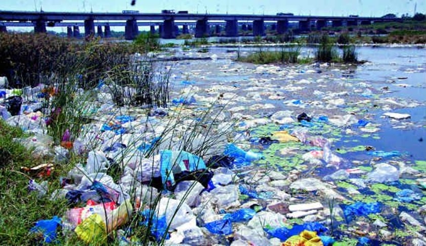 Launch Special Initiatives To Check Sale & Use Of Polythene In The State: Uttarakhand HC Directs District Magistrates [Read Order]