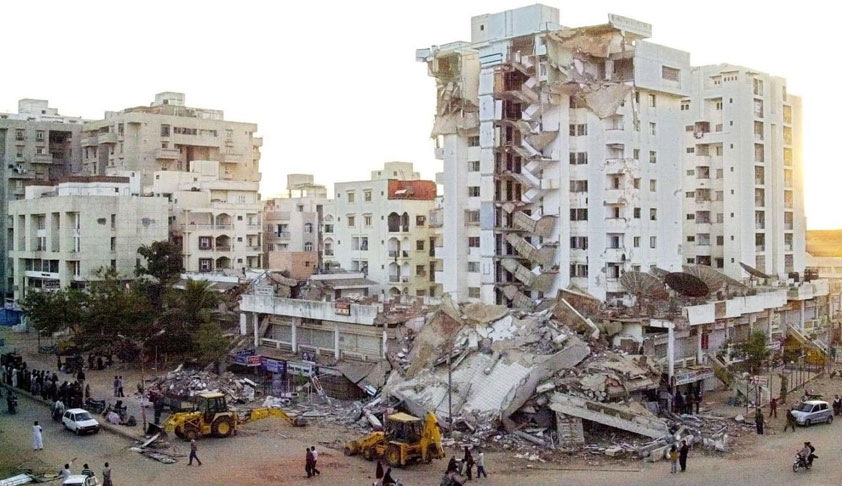 Section 304 IPC Not Attracted Against Builder For The Death Occurred Because Of Building Collapse During Earth Quake, SC Dismisses Plea Of Man Whose Family Members Got Killed In Gujarat Earthquake Section 304 IPC Not Attracted Against Builder For The Death Occurred Because Of Building Collapse During Earth Quake, SC Dismisses Plea Of Man Whose Family Members Got Killed In Gujarat Earthquake