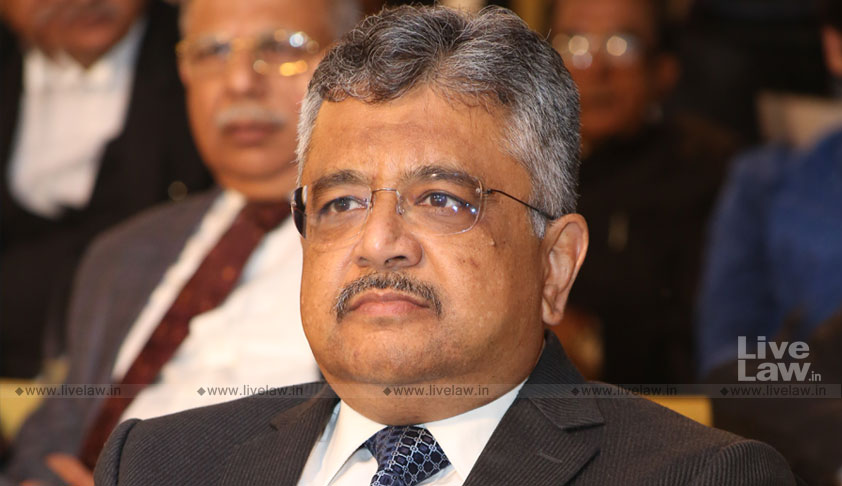 CBI Vs CBI- Minimum Tenure Of Director Is To Ensure That A Suitable Officer Not Ignored Merely Because He Has Less Than 2 Yrs Of Future Service: SG Tushar Mehta CBI Vs CBI- Minimum Tenure Of Director Is To Ensure That A Suitable Officer Not Ignored Merely Because He Has Less Than 2 Yrs Of Future Service: SG Tushar Mehta