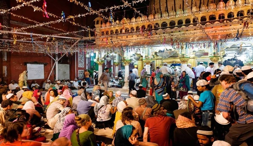 Delhi HC Issues Notice On PIL Seeking Entry Of Women Into Nizamuddin Dargah [Read Petition]