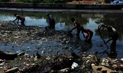 Manual Scavenging: Karnataka High Court Grants State Govt. 30 Days For Formulating Uniform Scheme For Grant Of Scholarship To Children Of Deceased