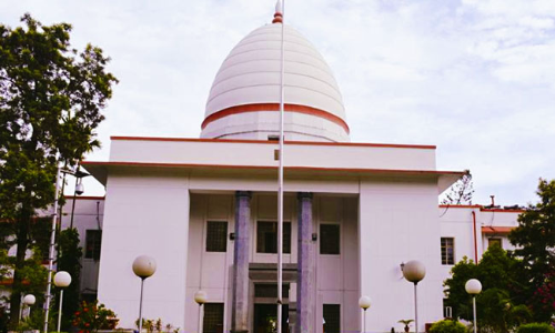 Daily Wager Employed By State Without Issuance Of Advertisement Or Selection Process Isnt Entitled To Claim Protection From Retrenchment: Gauhati High Court