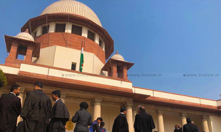 Economic Reservation : SC Issues Notice On Petitions Challenging Constitution Amendment Giving EWS Quota