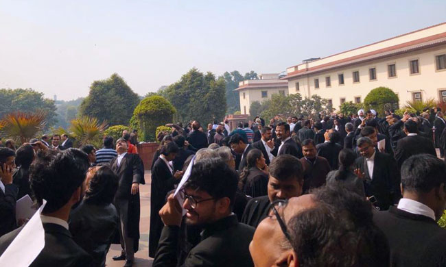 An Advocate Cannot Be Criminally Liable For Negligence In Performing Professional Services: Chhattisgarh HC [Read Judgment]