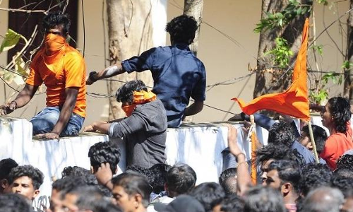 Sabarimala Violence : Kerala HC Issues Notice To Protest Leaders In Plea For Recovery Of Losses