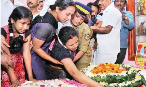 Pulwama: Sr. Adv. George Poonthottam Offers To Bear Educational Expenses Of Children Of CRPF Martyr From Kerala Pulwama: Sr. Adv. George Poonthottam Offers To Bear Educational Expenses Of Children Of CRPF Martyr From Kerala