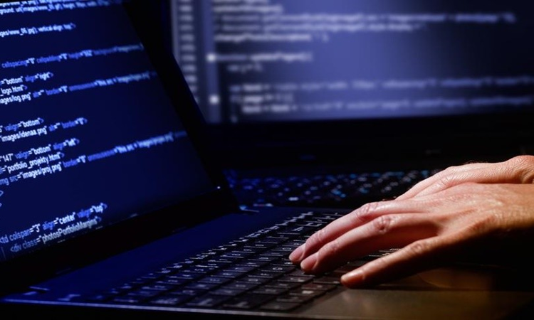 Delhi High Court Directs CIC To Decide Soon RTI Application Seeking Statistics Of State Sponsored Electronic Surveillance