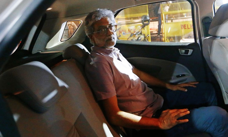 Bhima Koregaon: Supreme Court Issues Notice On Gautam Navlakhas Plea Against Bombay High Court Judgment Denying Him Default Bail Bhima Koregaon: Supreme Court Issues Notice On Gautam Navlakhas Plea Against Bombay High Court Judgment Denying Him Default Bail