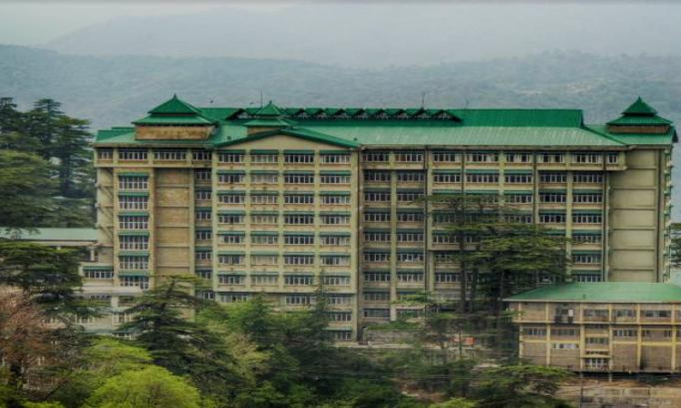 Hefty Fee Sans Facilities, Inhuman Living: HPNLU Students Protest Against Varsitys Poor Show