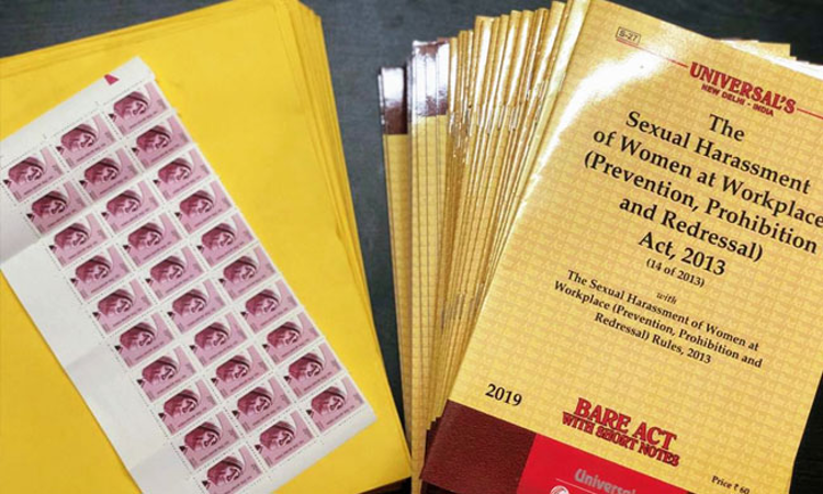 Young Lawyers Send Copies Of POSH Act To SC Judges In Protest Against Clean Chit To CJI Young Lawyers Send Copies Of POSH Act To SC Judges In Protest Against Clean Chit To CJI