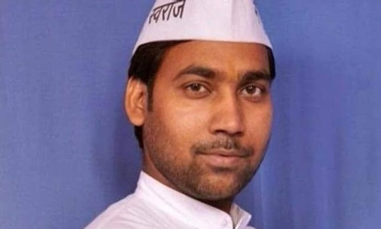 Delhi Court Convicts AAP MLA Manoj Kumar For Obstructing Polling Process Delhi Court Convicts AAP MLA Manoj Kumar For Obstructing Polling Process