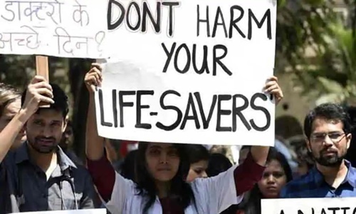 Beating Of Doctors And Other Hospital Staff By Attendants Of Patients Has Become A Very Regular Feature: MP High Court Directs State Gov To Amend Law To Curb Such Violence