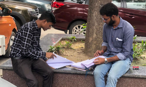 We Appreciate Efforts Made By Various Members Of Bar To Support Clerks In These Trying Times: Delhi HC We Appreciate Efforts Made By Various Members Of Bar To Support Clerks In These Trying Times: Delhi HC