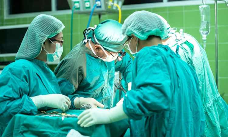 Foreign Object Left Inside Patient In Surgery: Kerala High Court Directs Police To Forward Complaint To Medical Negligence Panel
