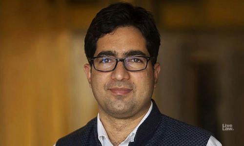 Delhi HC Seeks Centres Response To Habeas Petition For Release Of J&K Politician Shah Faesal