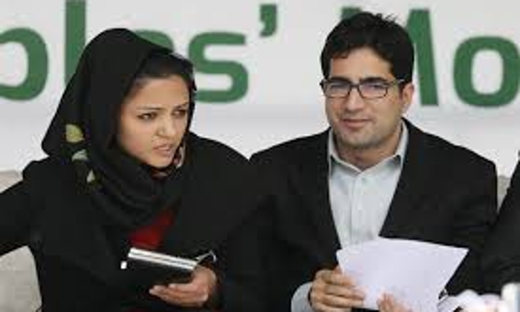 Shah Faesal,Shehla Rashid Move SC Challenging Abrogation Of Art.370, Bifurcation Of State [Read Petition]
