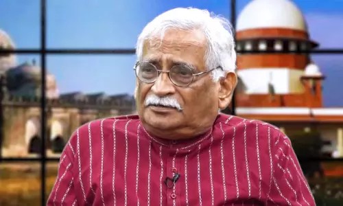 Should The Speaker Ignore The Fact That MLAs Flew To Mumbai In A Chartered Plane Owned by a BJP MP?:Rajeev Dhavan In Karnataka MLAs Case Should The Speaker Ignore The Fact That MLAs Flew To Mumbai In A Chartered Plane Owned by a BJP MP?:Rajeev Dhavan In Karnataka MLAs Case