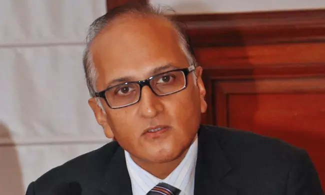 Fifth Judge To Recuse : Justice Ravindra Bhat Recuses From Hearing Navlakhas Plea To Quash Bhima Koregaon FIR Fifth Judge To Recuse : Justice Ravindra Bhat Recuses From Hearing Navlakhas Plea To Quash Bhima Koregaon FIR