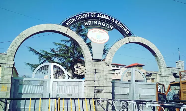 Anganwadi Workers Dont Hold A Civil Post; CAT Wouldnt Have The Jurisdiction To Entertain Their Petition: J&K HC [Read Order]