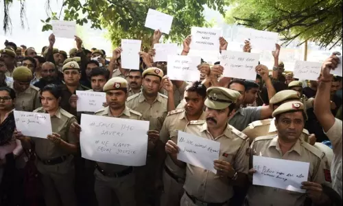 Take Recourse To Settlement Before Seeking Action Against Protesting Police Officers: Delhi HC Tells Petitioner