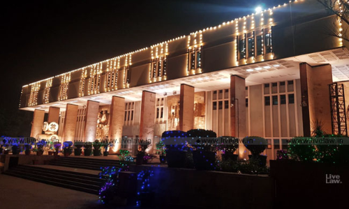 S. 50 Of NDPS Act- Presence Of Magistrate During Search Of Contraband Articles Not Mandatory If Accused Waives His Right: Delhi High Court