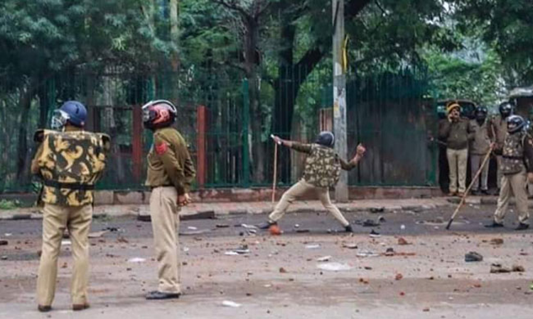 Jamia Violence: Delhi HC Single Bench Transfers A Students Plea To Chief Justices Bench Jamia Violence: Delhi HC Single Bench Transfers A Students Plea To Chief Justices Bench