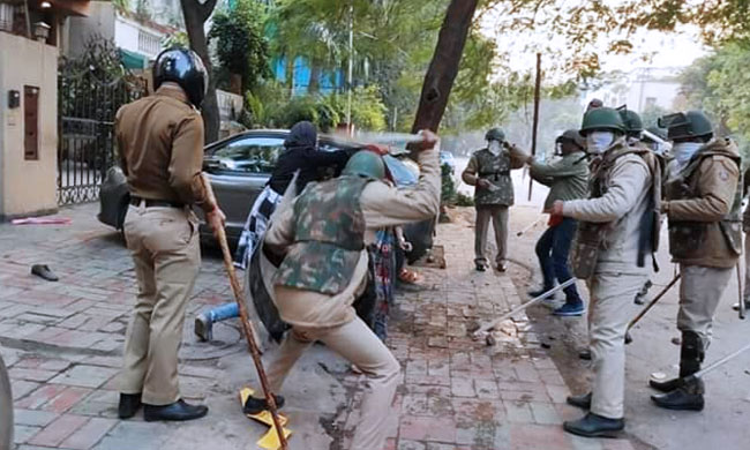 Delhi Police Had No Authority Of Law To Enter Jamia Campus, Use Of Force Wholly Disproportionate: Sr Adv Indira Jaising To High Court Delhi Police Had No Authority Of Law To Enter Jamia Campus, Use Of Force Wholly Disproportionate: Sr Adv Indira Jaising To High Court