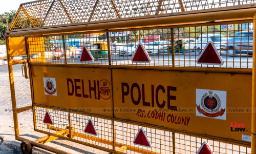 Erect Barricades At Least 10 Meters Prior To 130 Yr Old Mosques Entrance To Ensure There Is No Obstruction For Devotees: Delhi HC To Police [Read Order]
