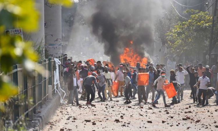 Delhi Riots: HC Agrees To Hear Plea Seeking Judicial Enquiry and Compensation For Deceased Protestors Delhi Riots: HC Agrees To Hear Plea Seeking Judicial Enquiry and Compensation For Deceased Protestors