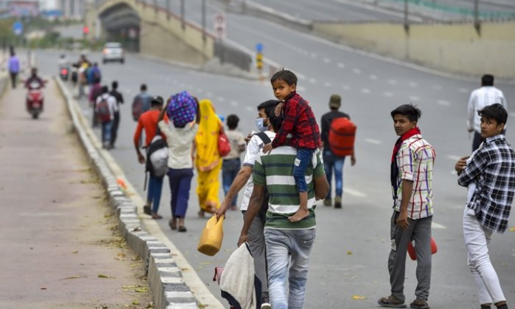 SC Expresses Concern About Plight Of Migrant Workers; Issues Notice On PIL Seeking Payment Of Wages By Govt