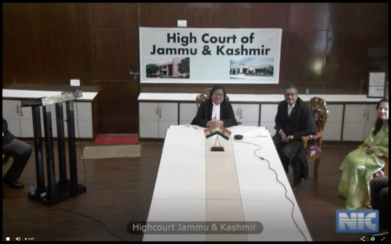 Justice Rajnesh Oswal Sworn In As Judge Of J&K HC; First J&K Judge To Take Oath Under Indian Constitution