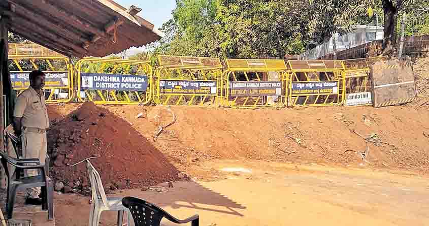 [Breaking] Karnataka Moves SC Against Kerala HC Direction To Remove Road Blockade For Essential Medical Services