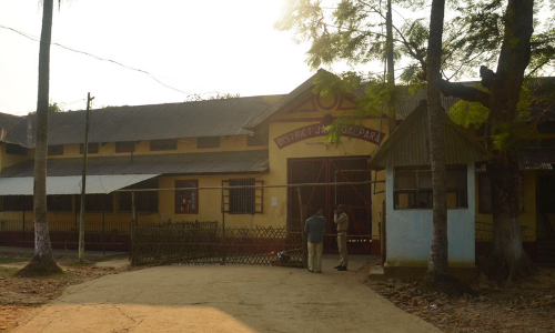 COVID-19 : SC Orders Release Of Persons Lodged For Over 2 Years In Assam Foreigners Detention Centres [Read Order]