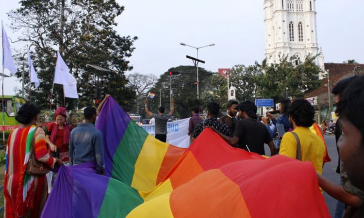 Implement Provisions Of Transgender Act : Karnataka HC To State Govt [Read Order]