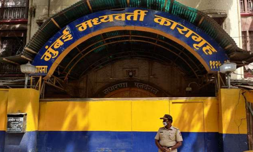 At Least Fill Up Vacancies : Bombay High Court Pulls Up State Govt Over Dearth Of Medical Staff In Prisons Amid COVID19 At Least Fill Up Vacancies : Bombay High Court Pulls Up State Govt Over Dearth Of Medical Staff In Prisons Amid COVID19